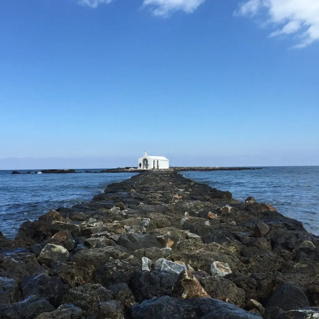 Kirche von Giorgoupolis, Kreta, direkt am Meer Familienreise Mit Kleinkind auf Kreta