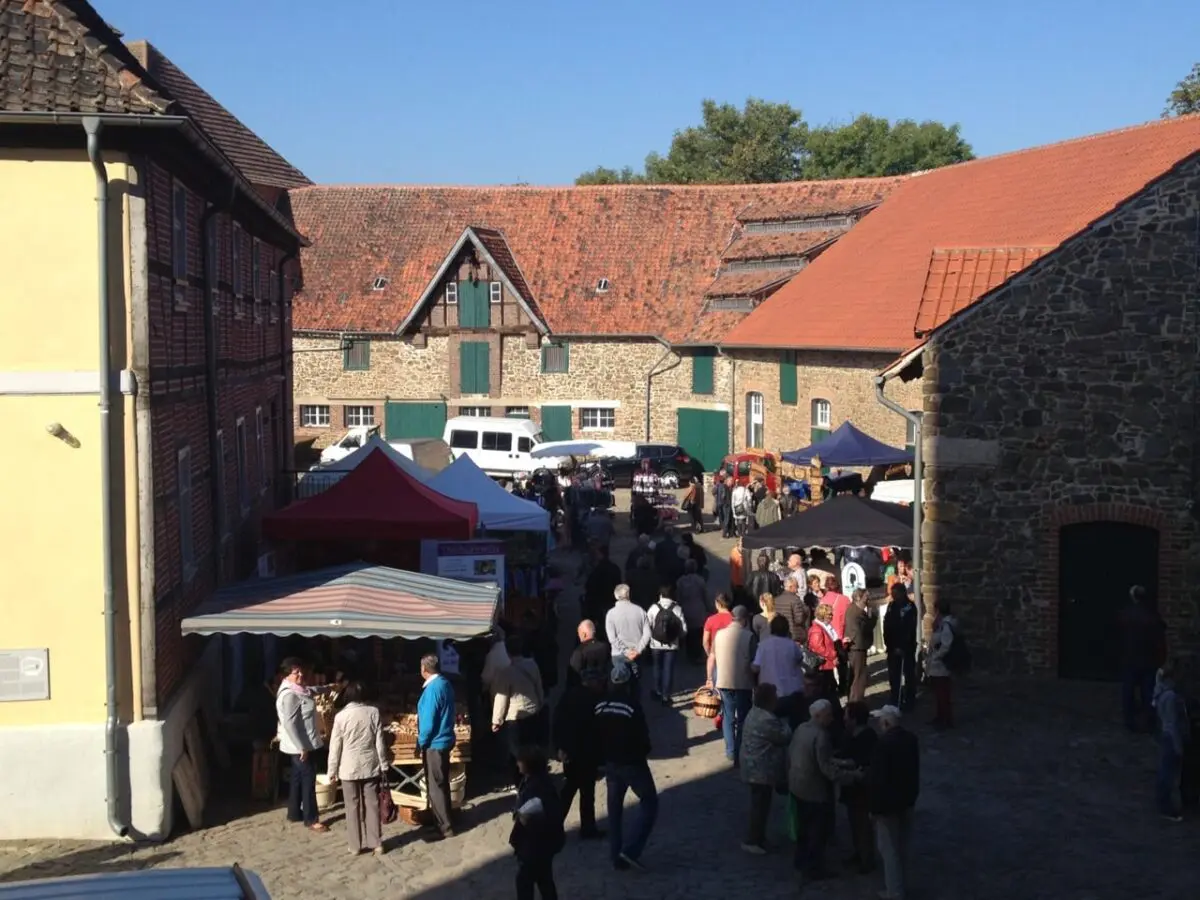 herbstmarkt-schloss-hundisburg-magdeburger-boerde-mit-kindern