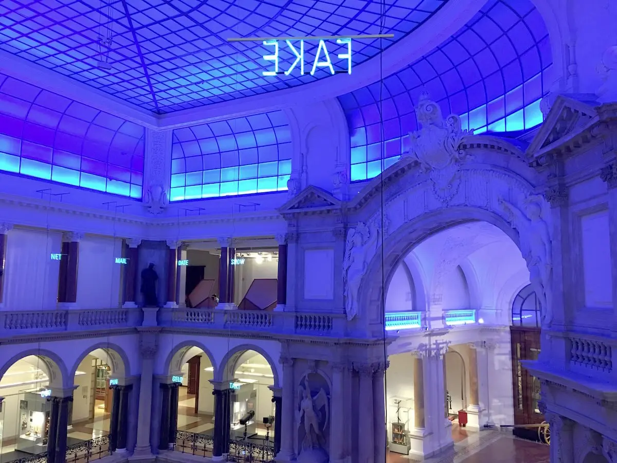 Ausflugstipp für Familien: Kommunikationsmuseum Berlin mit Kind Kommunikationsmuseum Berlin mit Kind in blau