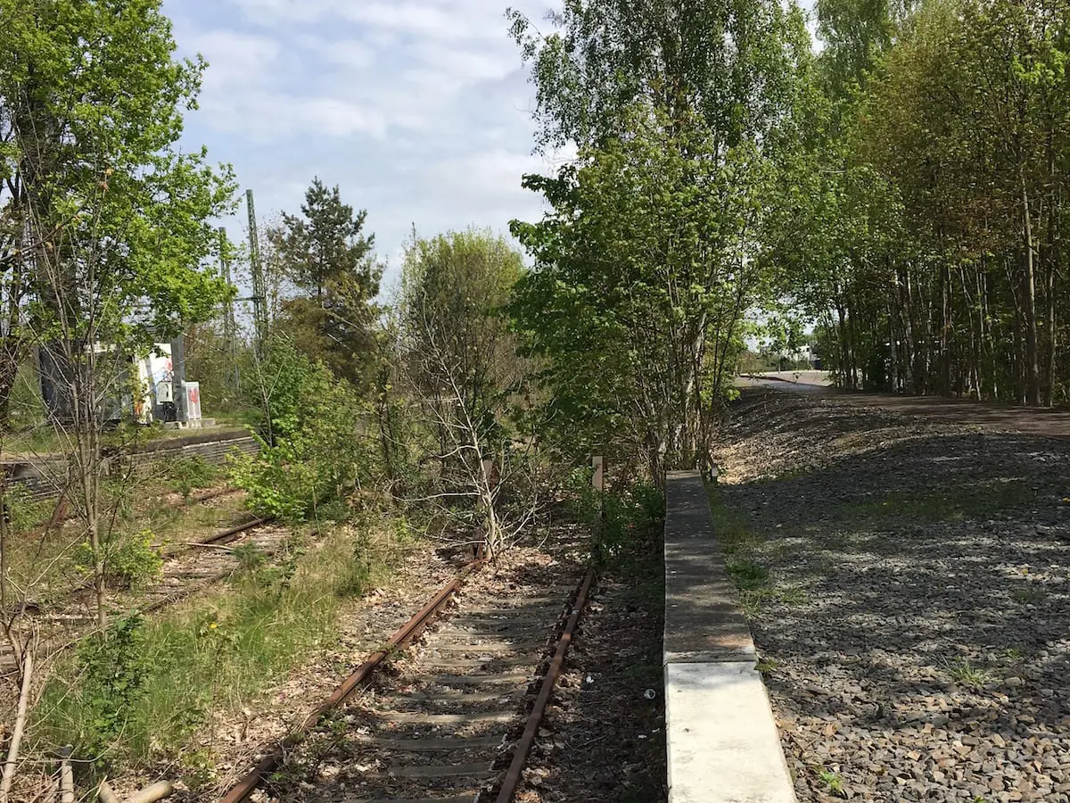 Berlin S-Bahnhof Grunewald Gedenkort Gleis 17 mit Kindern