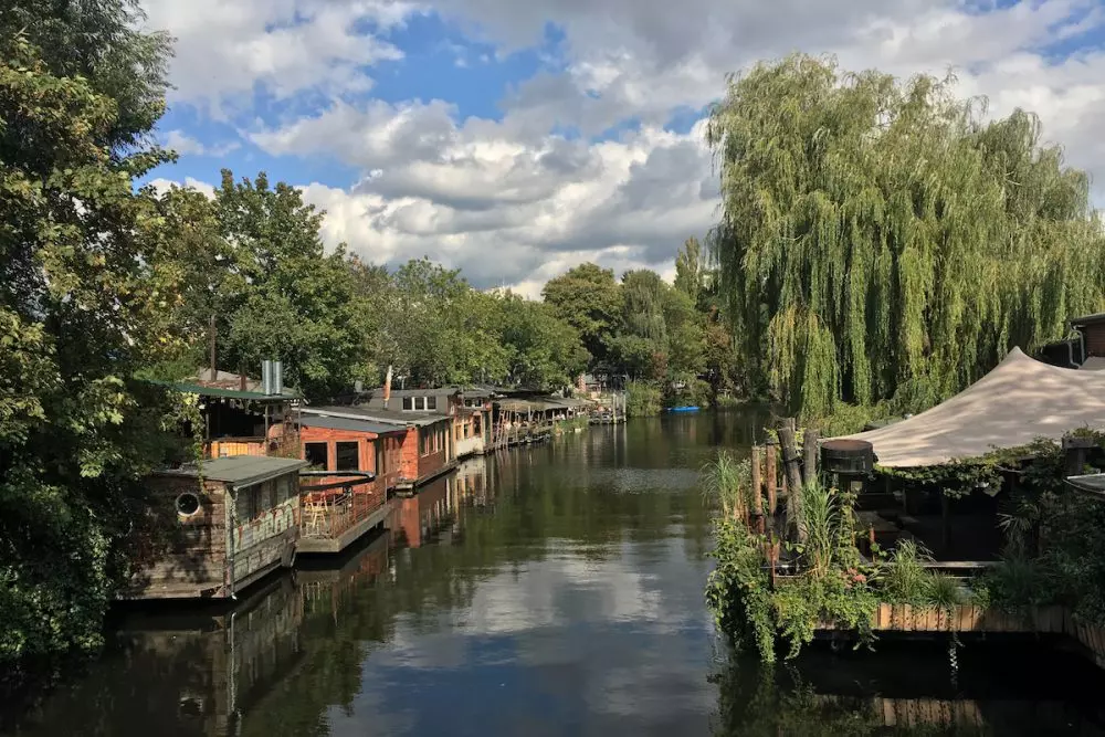 Freischwimmer - Mauerradweg im Sommer in Berlin