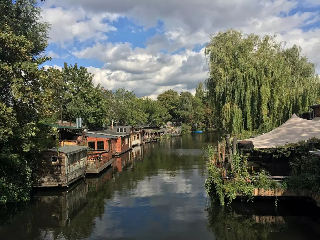 Freischwimmer - Mauerradweg im Sommer in Berlin