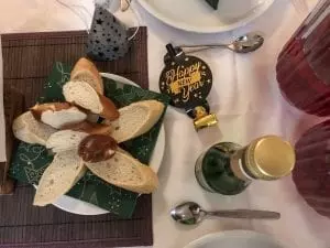 Tischdeko beim Familienprogramm an Sylvester in der Jugendherberge Waldhäuser -