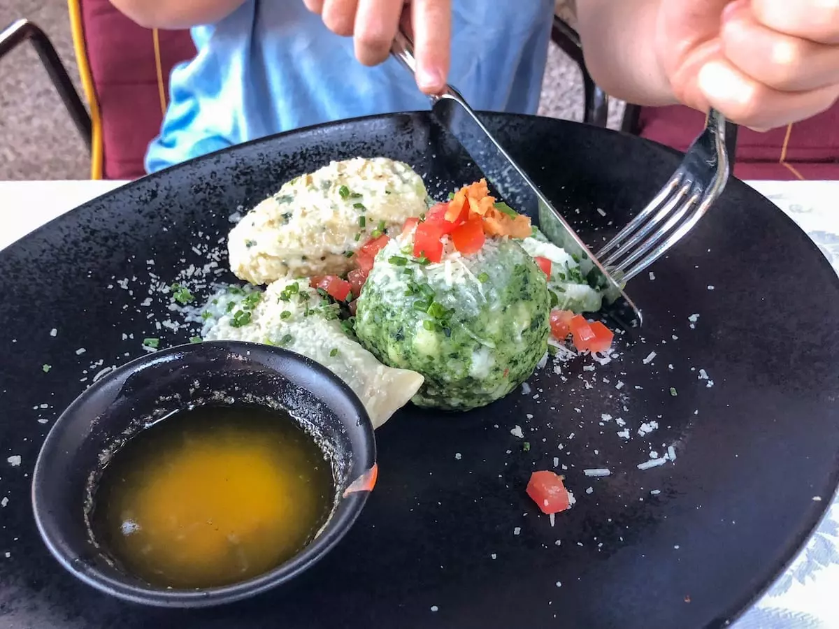 Dreierlei Knödel - Tiroler Spezialitäten - Familienurlaub in Hall