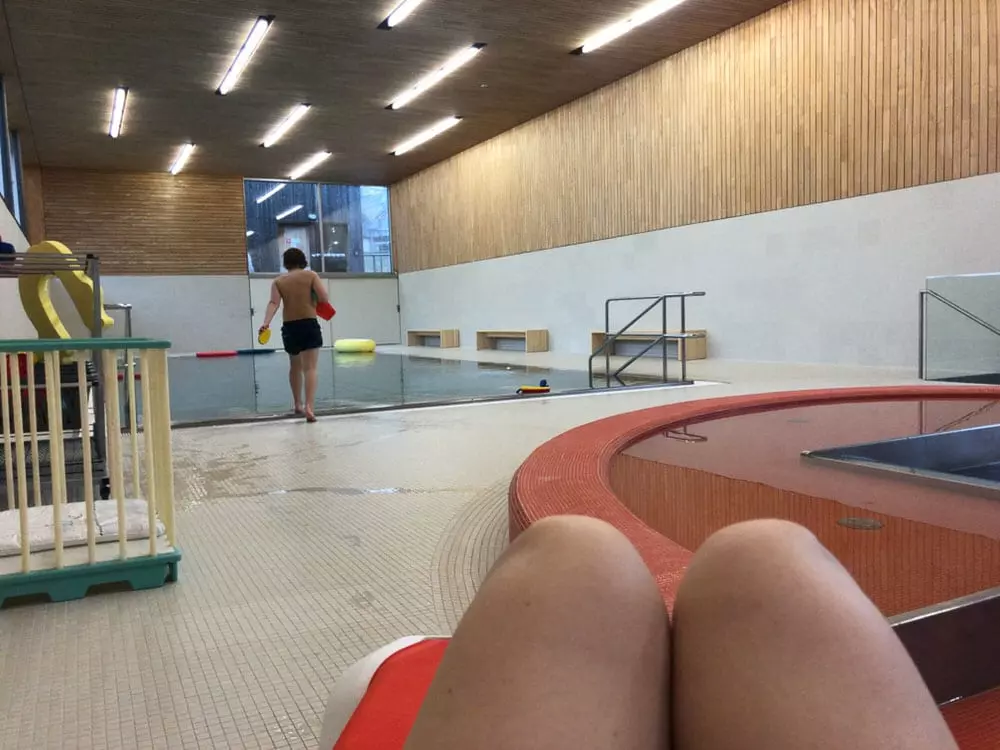 Familienurlaub Schweiz Ferienwohnung Ferienpark Hallenbad