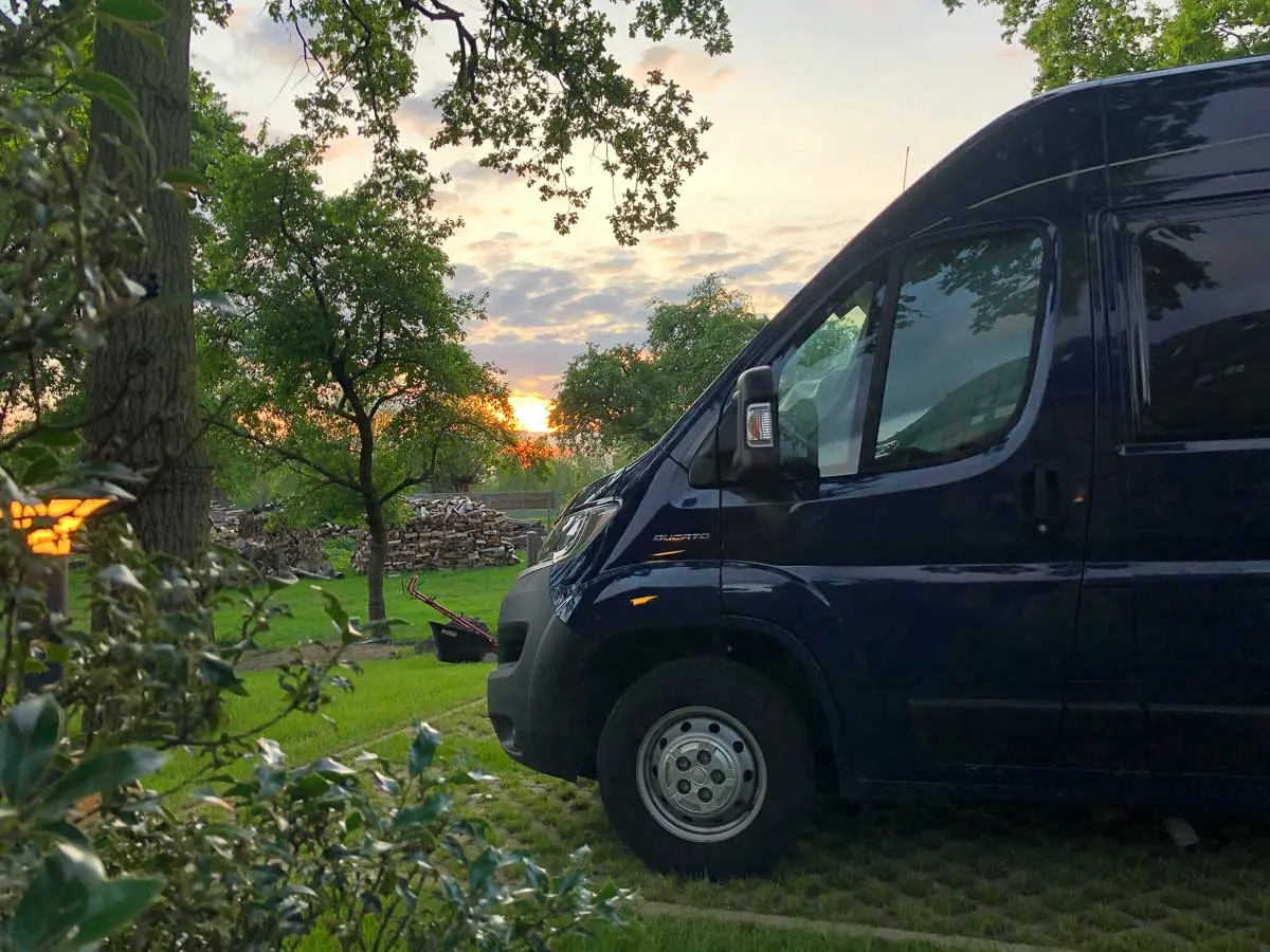 Wohnmobil am Stellplatz am Elbdeich 