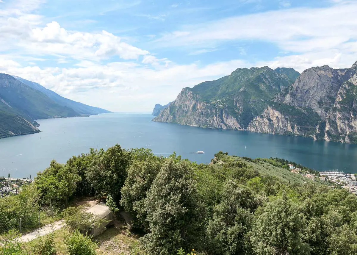 Blick auf den Gardesee von oben
