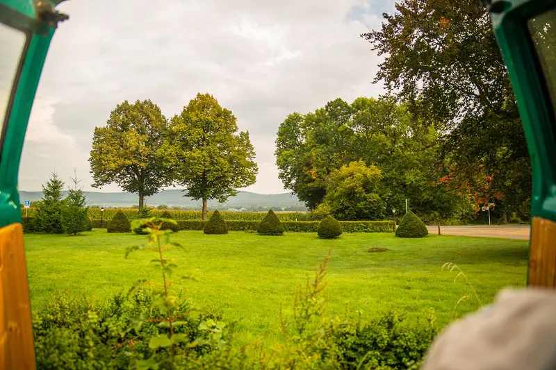 Camping mit Kind: So findet ihr naturnahe Spots