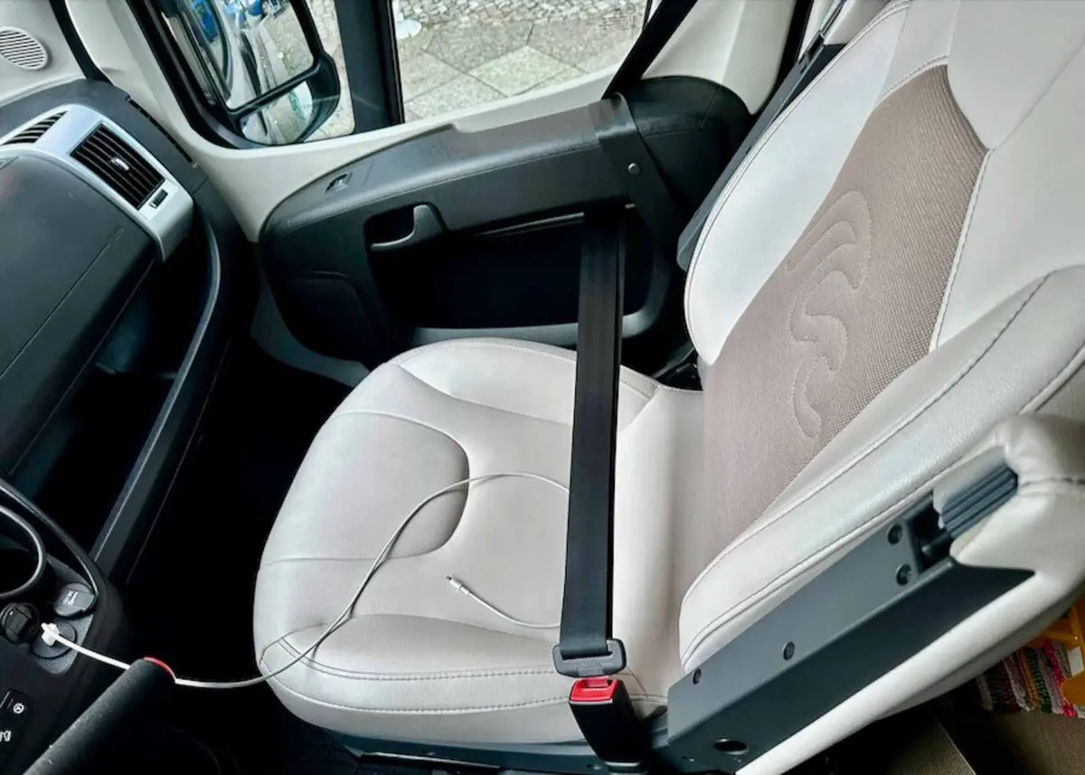 Ducato Einbruchschutz mit Gurten