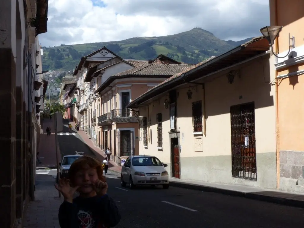 Stadtbesichtigung in Ecuadors Hauptstadt Quito mit Kind