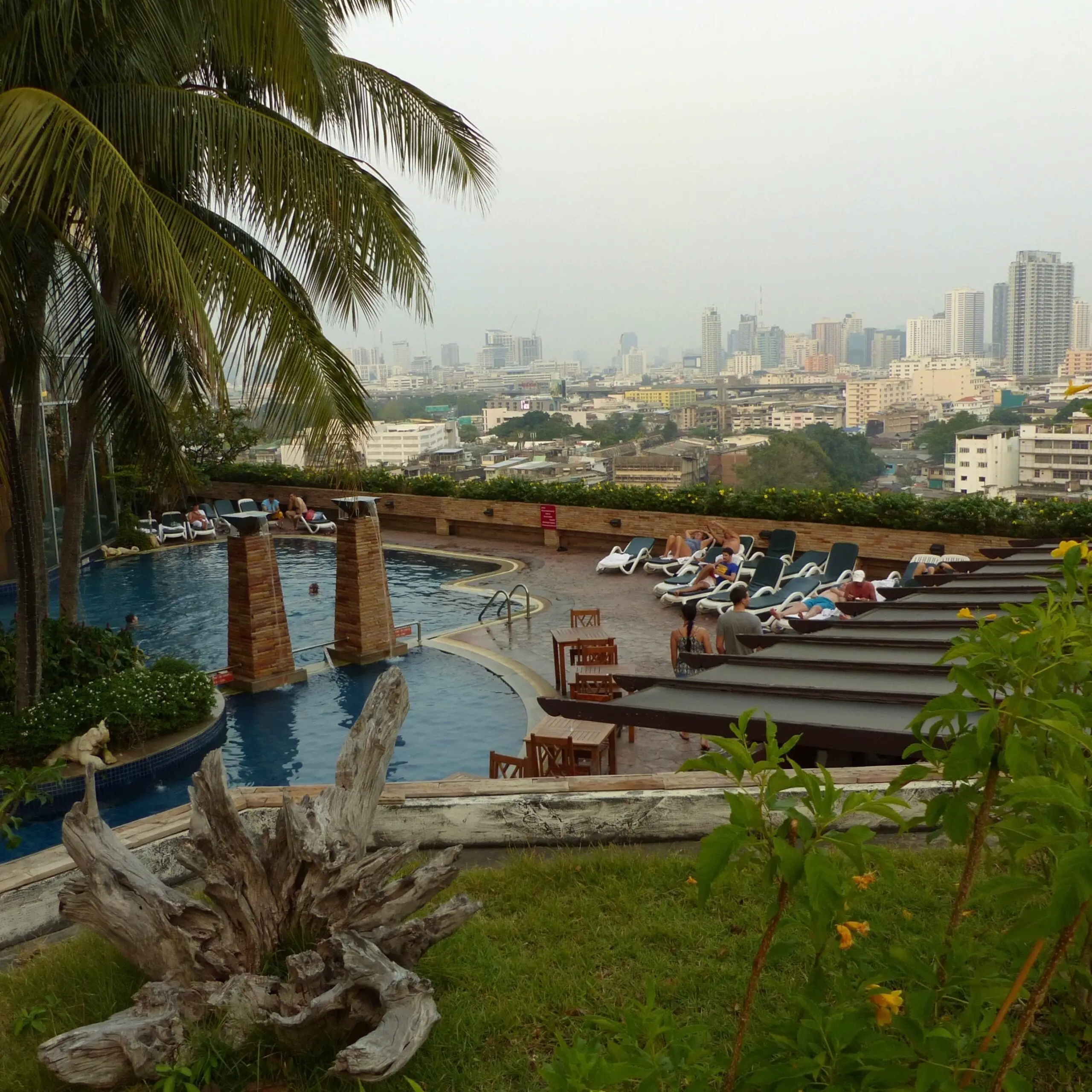 Bangkok Prince Palace Hotel Poolbereich
