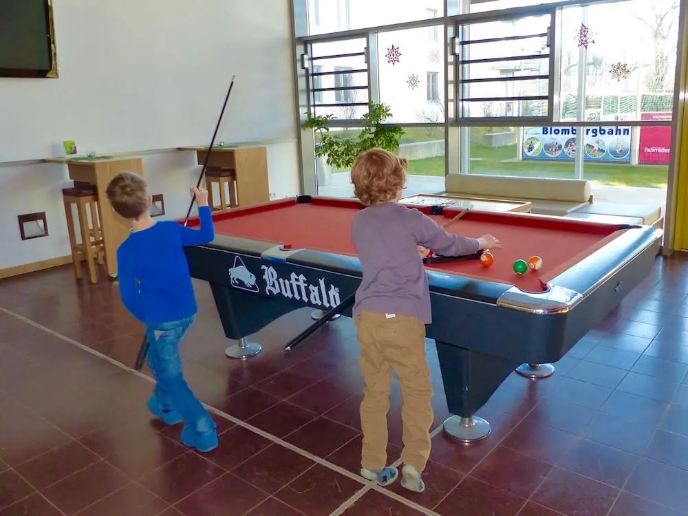 Jugendherberge-BadTölz-Billiard-Jungs
