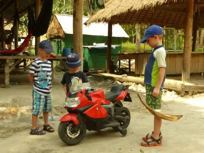 Kreuzfahrt mit Kindern - Kambodscha-Fahrzeug
