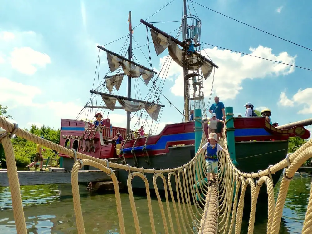 Playmobil Funpark Zirndorf Piratenschiff mit Kindern