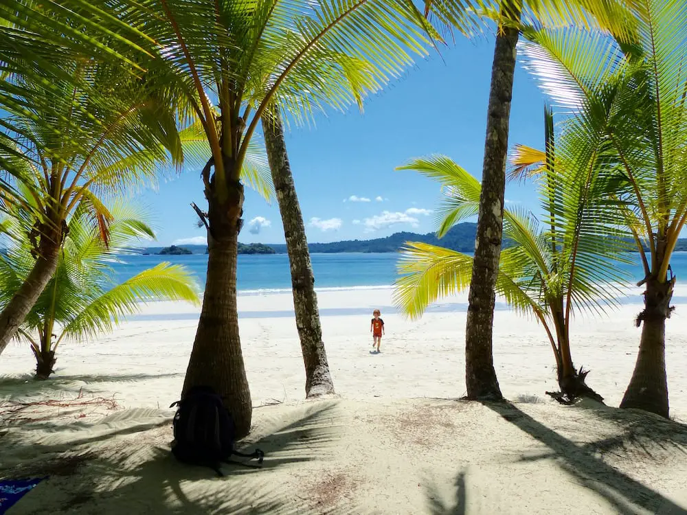 Panama mit Kindern Palmen Strand