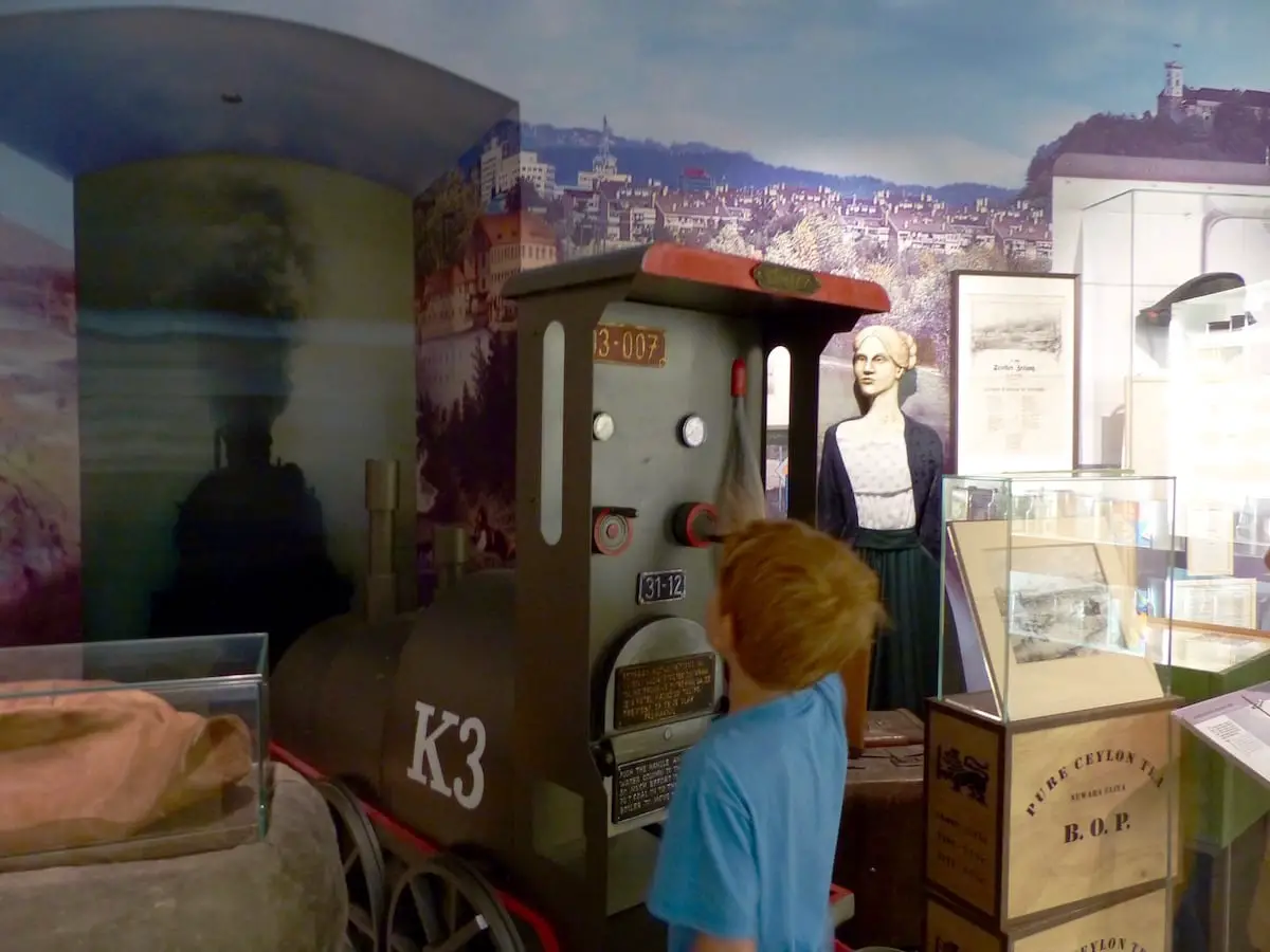 Stadtmuseum Ljubljana mit Kind - Transport