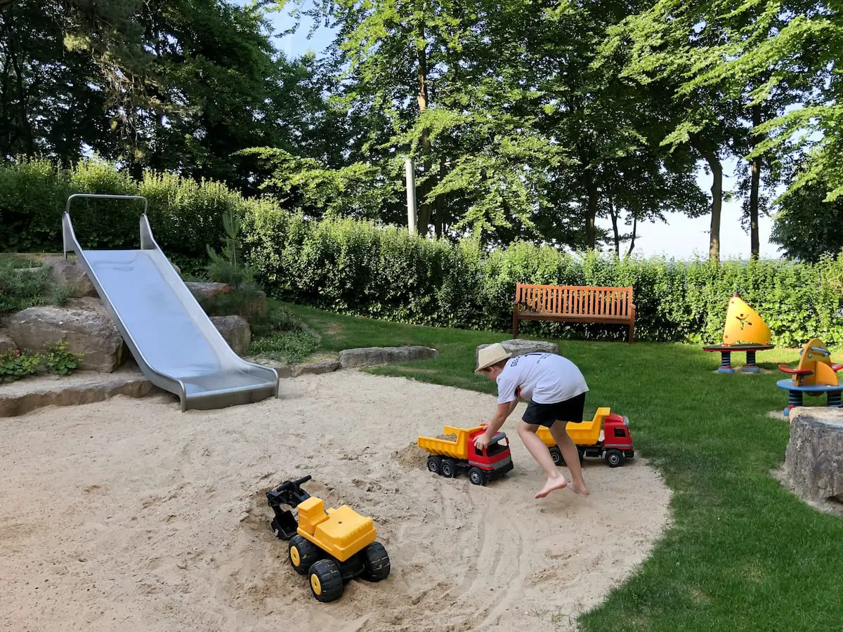 Spielplatz im Travelcharme Strandhotel Bansin auf Usedom mit Kind 