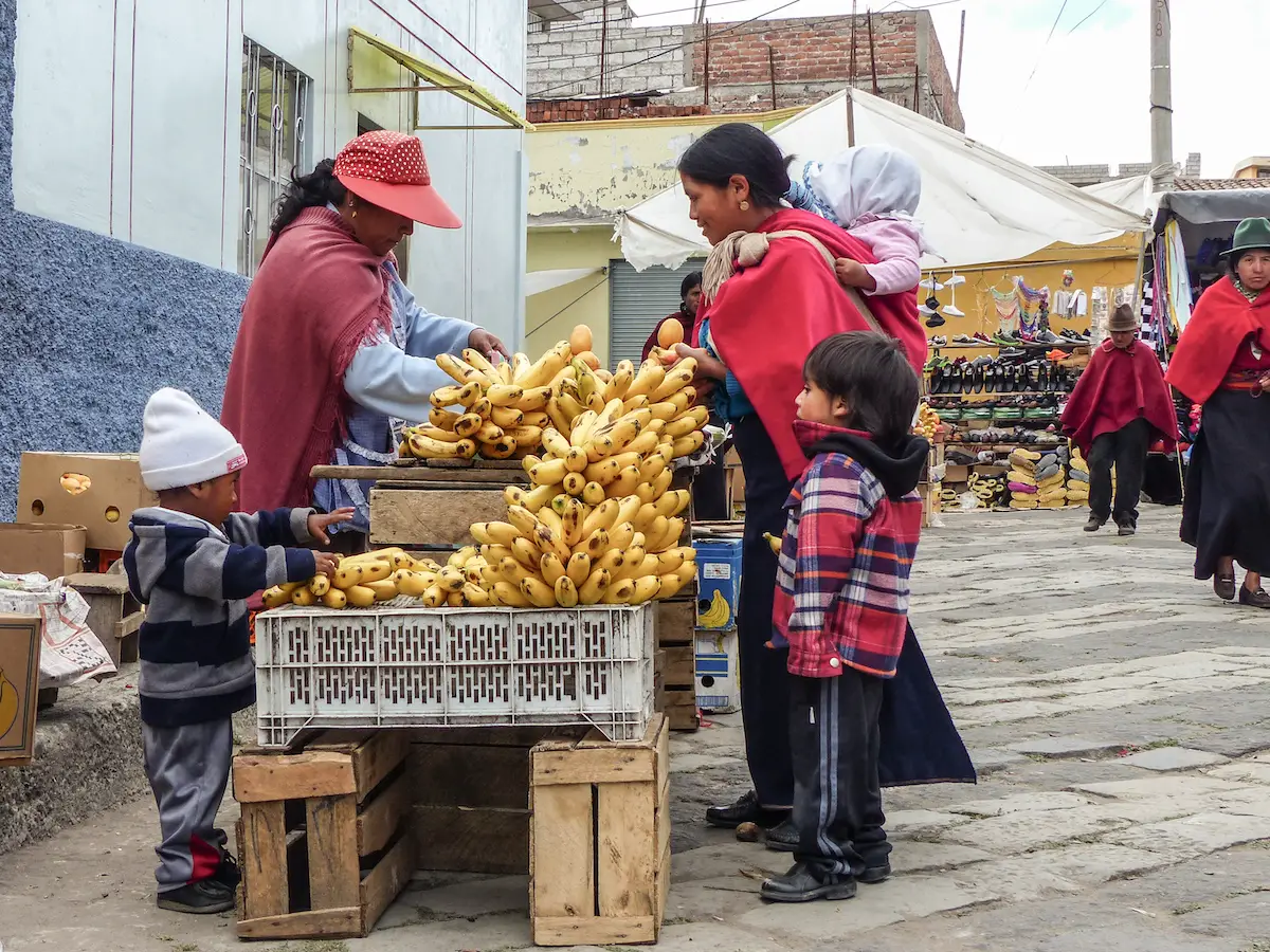 Abenteuer Kinder Patenschaft Markt Besuch in Guamote Ecuador