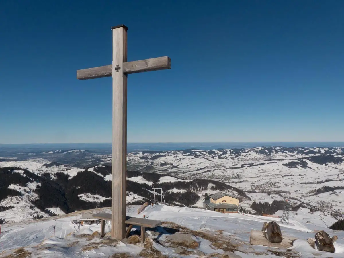 Schweizer-Alpen-Ebenalp-Gipfelkreuz