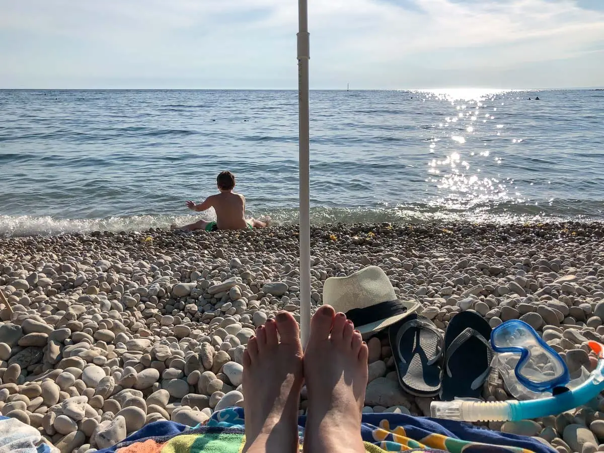 Entspannt am Strand im Cres Urlaub
