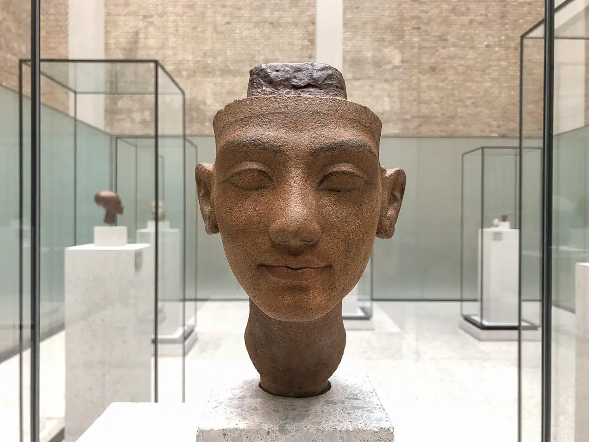 Neues Museum Berlin - Nofretete Entwurf aus Bildhauerwerkstatt