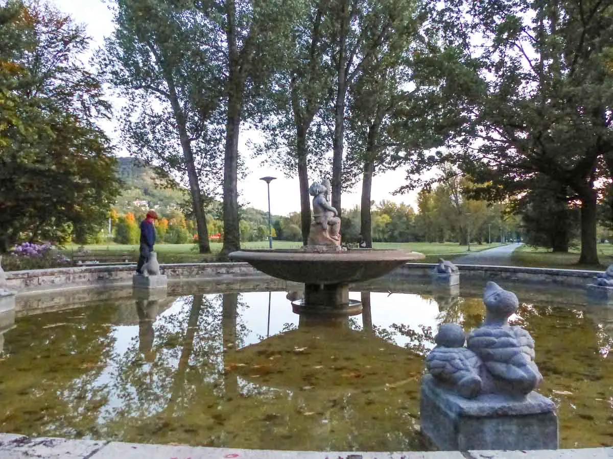 Märchenbrunnen im Seidelpark Jena