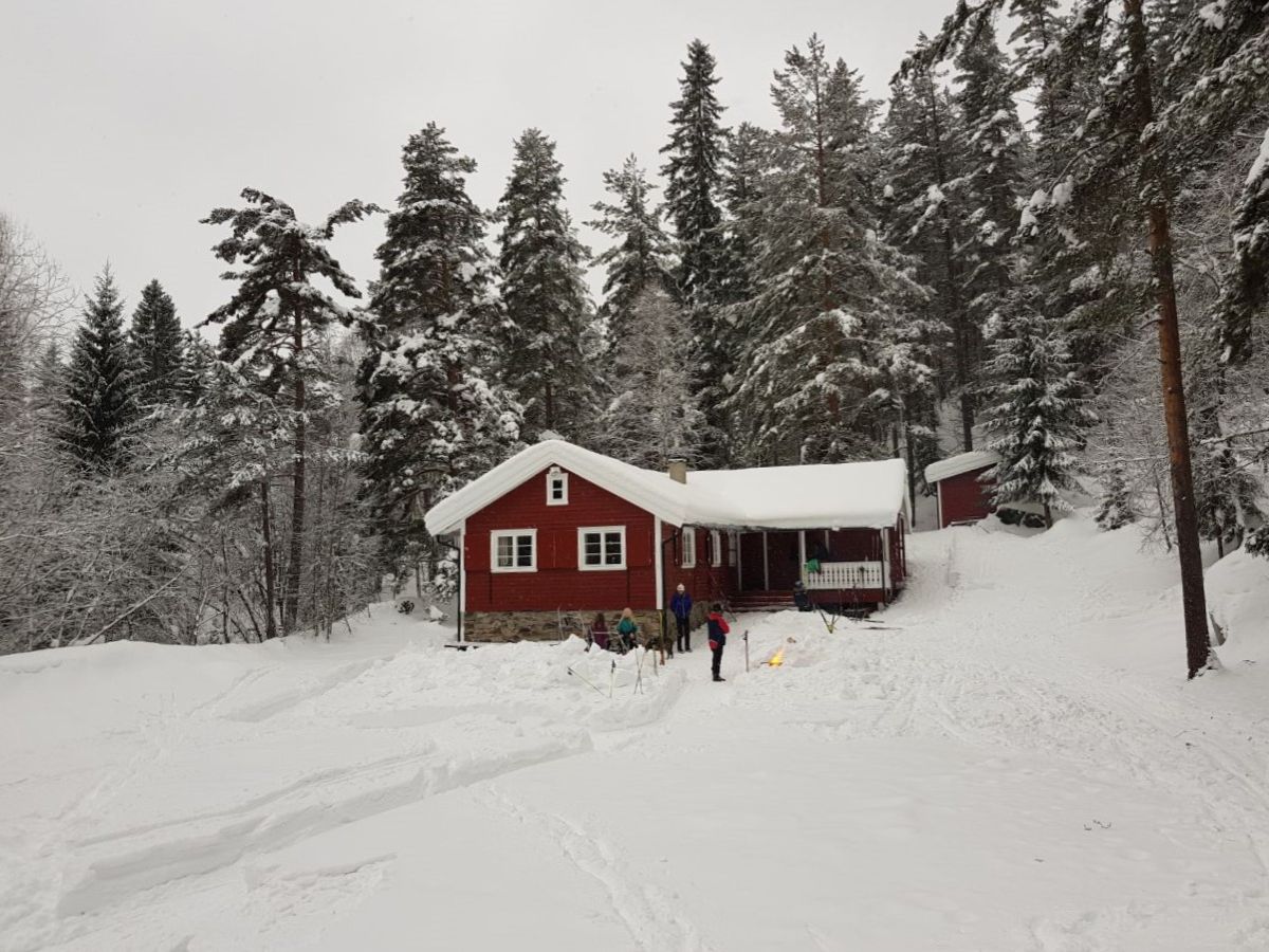 Hütte im Schnee in Norwegen