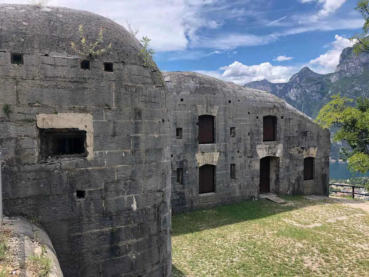 Bunker aus dem 1. Weltkrieg auf dem Monte Brione Batteria di Mezzo