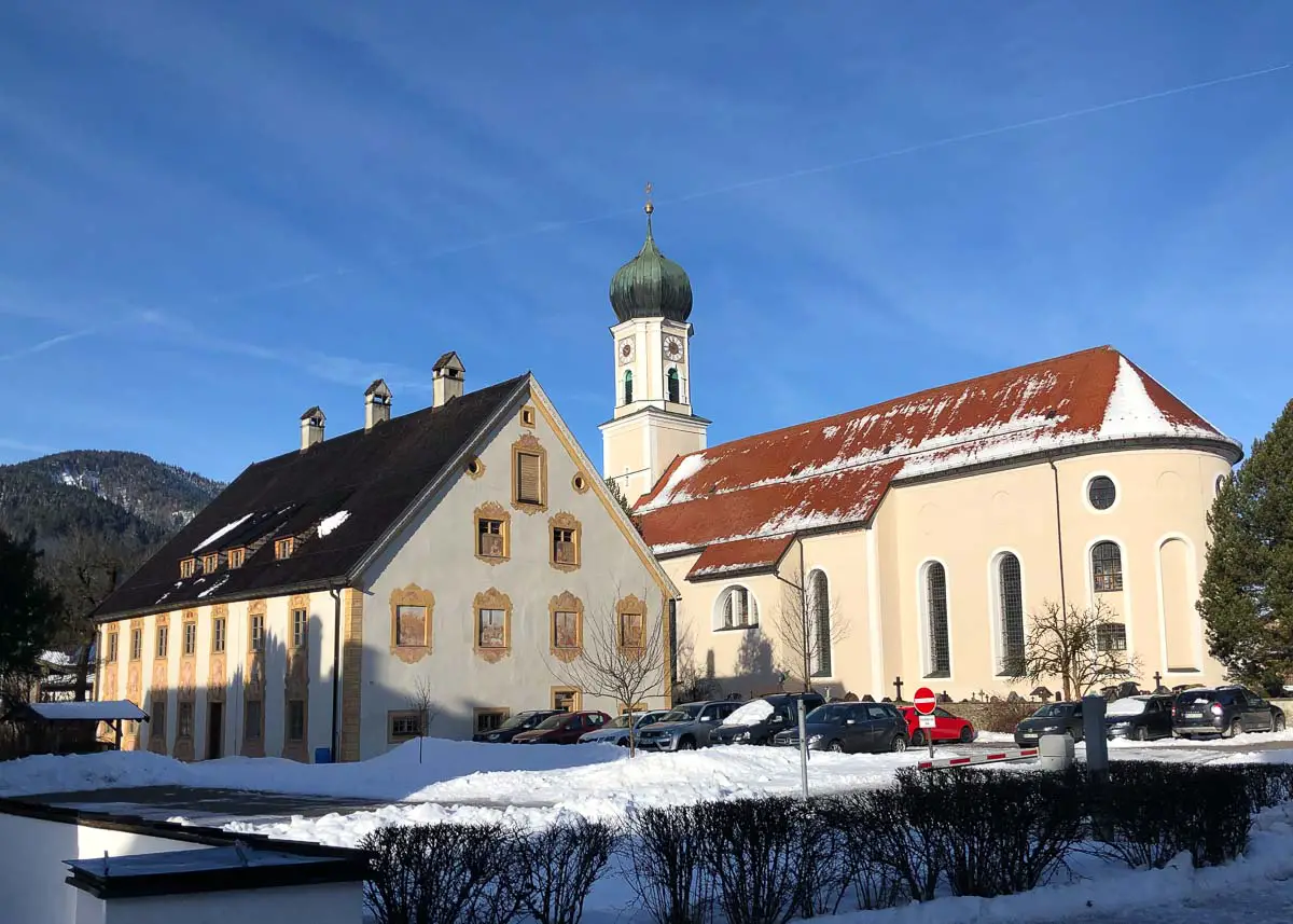 Oberammergau Kirche und historischer Ortskern